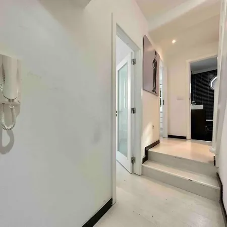 Duplex In Bairro Alto ליסבון