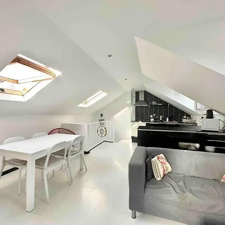 Duplex In Bairro Alto